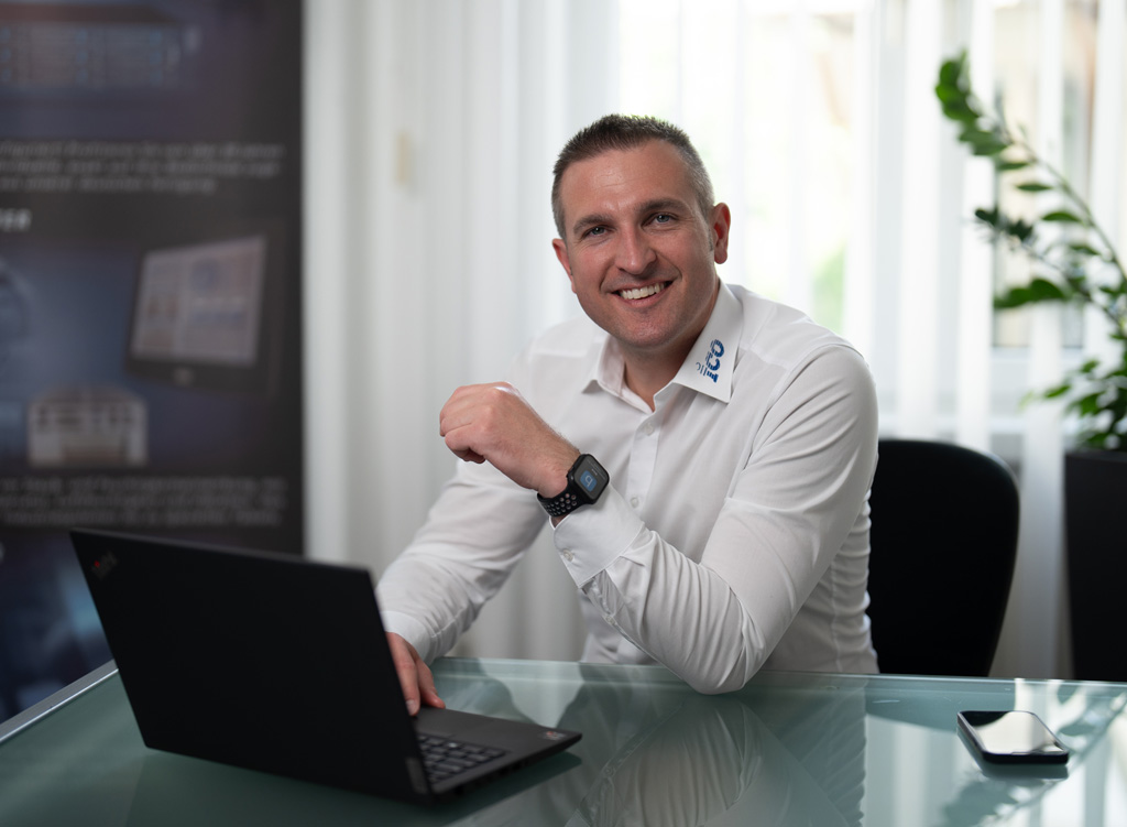 Kontaktieren Sie uns!